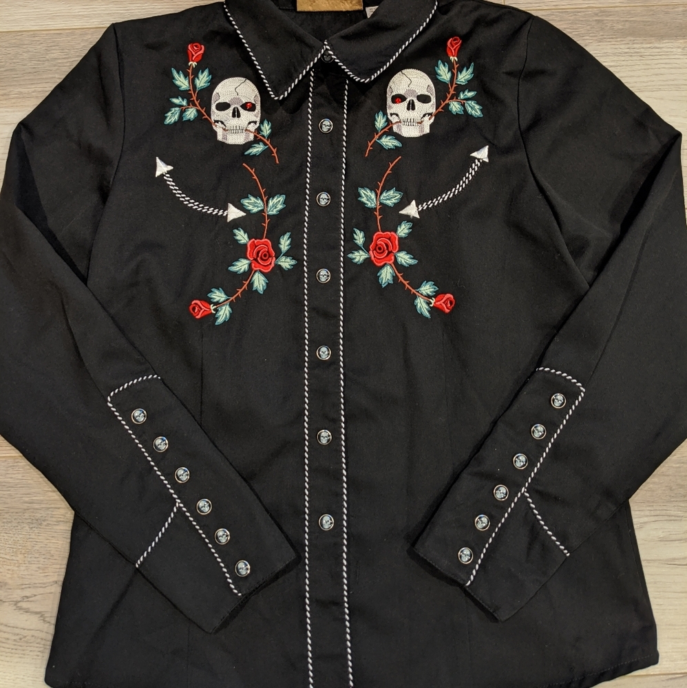Skully Western Style Button Down Shirt.